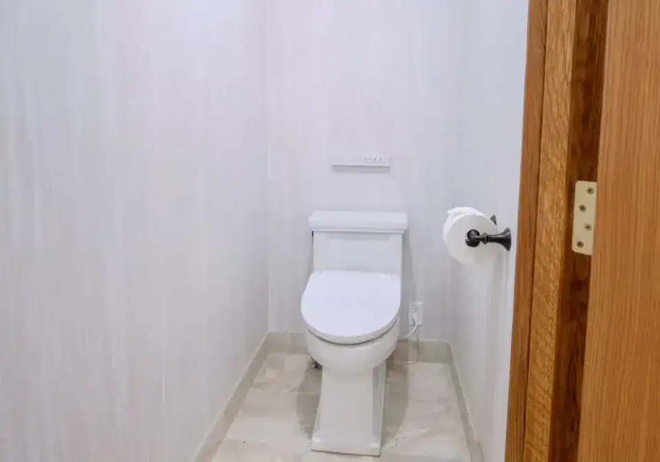 Remodeled bathroom by McSwain Builders, photo 2